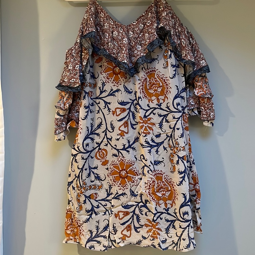 Bailey 44 XS cold shoulder dress